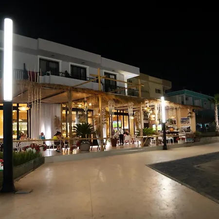 فندق Saly